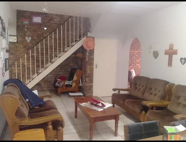 2 BEDROOM PROPERTY TO RENT IN PETERSFIELD